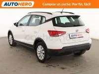 Usado Seat Arona Style 95 CV (69 kW) 2019 Blanco SUV