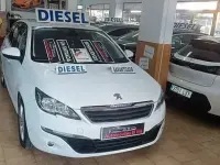 Usado Peugeot 308 SW Active 115 CV (84 kW) 2014 Blanco Familiar