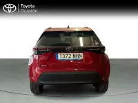 Usado Toyota Yaris Cross Active 131 CV (96 kW) 2025 Rojo SUV