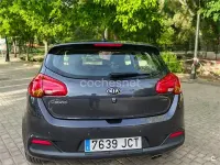 Usado Kia Ceed GT 90 CV (66 kW) 2015 Negro Berlina
