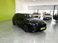Usado BMW 120 Sport Line 163 CV (119 kW) 2025 Negro Utilitario