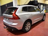 Usado Volvo XC60 Momentum 197 CV (144 kW) 2020 Plateado SUV