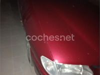 Usado Renault Mégane 90 CV (66 kW) 1997 Rojo Berlina