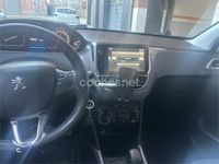 Usado Peugeot 2008 Active 82 CV (60 kW) 2015 Blanco SUV