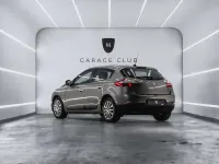 Usado Renault Mégane 106 CV (77 kW) 2010 Marrón Berlina