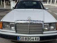 Usado Mercedes E200 75 CV (55 kW) 1988 Blanco Familiar