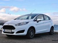 Usado Ford Fiesta Trend 100 CV (73 kW) 2016 Blanco Berlina