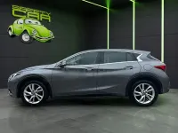 Usado Infiniti Q30 109 CV (80 kW) 2016 Gris / plata Utilitario