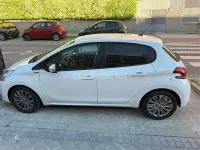 Usado Peugeot 208 Signature Sky 99 CV (72 kW) 2019 Blanco Utilitario