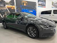 Usado VW Arteon 150 CV (110 kW) 2019 Gris / plata Berlina