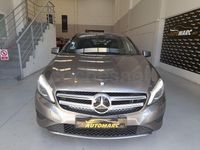 Usado Mercedes A180 Urban 109 HP (80 kW) 2014 Cinzento Sedan