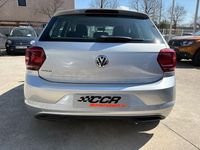 Usado VW Polo Advance 80 CV (58 kW) 2019 Gris / plata Utilitario