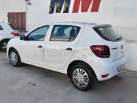 Usado Dacia Sandero Ambiance 73 CV (53 kW) 2018 Blanco Berlina