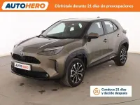 Usado Toyota Yaris Cross Active 116 CV (85 kW) 2023 Amarillo SUV