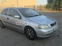 Usado Opel Astra Club 84 CV (61 kW) 2002 Gris / plata Berlina