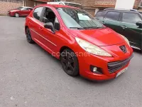 Usado Peugeot 207 90 CV (66 kW) 2009 Rojo Berlina