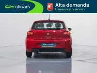 Usado Seat Ibiza Style 80 CV (58 kW) 2022 Rojo Utilitario