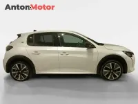 Usado Peugeot e-208 GT-line 100 kW (136 CV) 2020 Blanco Utilitario