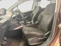 Usado Peugeot 2008 Active 92 CV (67 kW) 2015 Marrón SUV