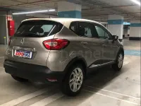Usado Renault Captur Intens 120 CV (88 kW) 2015 Beige SUV