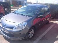 Usado Renault Clio II Expression 86 CV (63 kW) 2006 Gris Utilitario