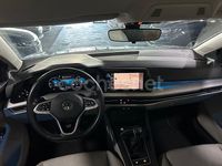 Usado VW Golf VIII Life 115 CV (84 kW) 2021 Gris / plata Berlina