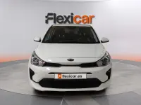 Usado Kia Rio 84 CV (61 kW) 2021 Blanco Berlina