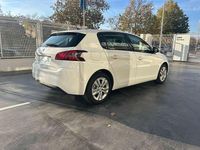 Usado Peugeot 308 Active 131 CV (96 kW) 2021 Blanco Berlina