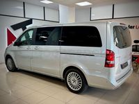 Usado Mercedes V220 Exclusive 163 CV (119 kW) 2019 Gris / plata Monovolumen