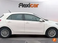 Usado Kia Rio 100 CV (73 kW) 2018 Blanco