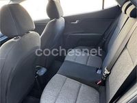 Usado Kia Stonic 84 CV (61 kW) 2022 Negro SUV