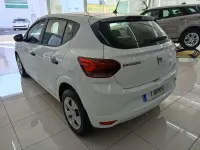 Usado Dacia Sandero Comfort 101 CV (74 kW) 2021 Blanco Utilitario