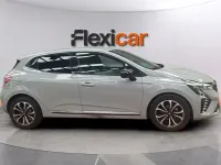 Usado Renault Clio V Techno 90 CV (66 kW) 2025 Gris Berlina