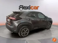 Usado Toyota Yaris Cross Active 116 CV (85 kW) 2024 Gris SUV