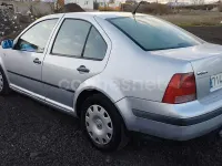 Usado VW Bora Conceptline 100 CV (73 kW) 2003 Gris / plata Berlina