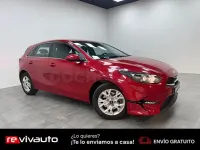 Usado Kia Ceed 136 CV (100 kW) 2022 Granate Utilitario