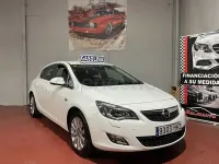 Usado Opel Astra Excellence 140 CV (102 kW) 2012 Blanco Berlina