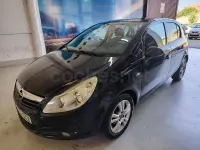 Usado Opel Corsa 100 CV (73 kW) 2010 Negro Utilitario