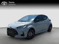Usado Toyota Yaris Hybrid Sport 116 CV (85 kW) 2022 Gris / plata Berlina