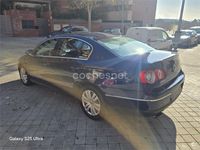 Usado VW Passat Highline 170 CV (125 kW) 2007 Azul Berlina
