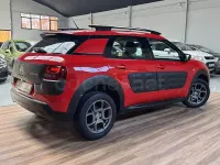 Usado Citroën C4 Cactus Feel 92 CV (67 kW) 2015 Rojo Utilitario