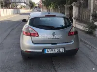 Usado Renault Mégane III Authentique 85 CV (62 kW) 2009 Gris / plata Berlina
