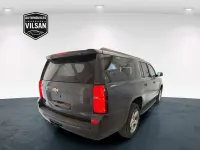 Usado Chevrolet Suburban LT 359 CV (264 kW) 2015 Gris SUV