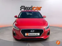 Usado Hyundai i30 120 CV (88 kW) 2018 Rojo Utilitario