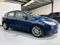 Usado Ford Focus Trend 95 CV (69 kW) 2017 Azul Familiar