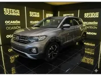 Usado VW T-Cross Advance 110 CV (80 kW) 2023 Gris / plata SUV