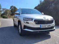 Usado Skoda Karoq Ambition 150 CV (110 kW) 2023 Gris / plata SUV
