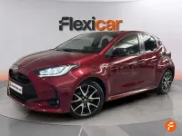 Usado Toyota Yaris Hybrid Active 116 CV (85 kW) 2020 Rojo Berlina