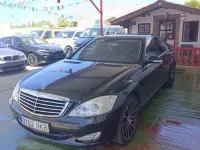 Usado Mercedes S500 387 CV (284 kW) 2006 Negro Berlina