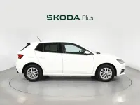 Usado Skoda Fabia Selection 80 CV (58 kW) 2025 Blanco Utilitario